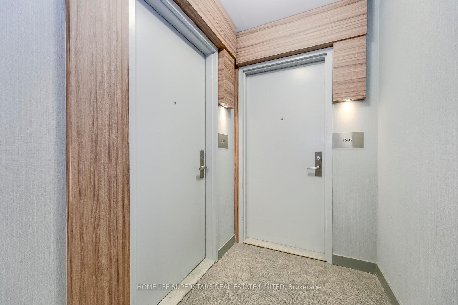 75 St. Nicholas Street Unit 1501 photo 4