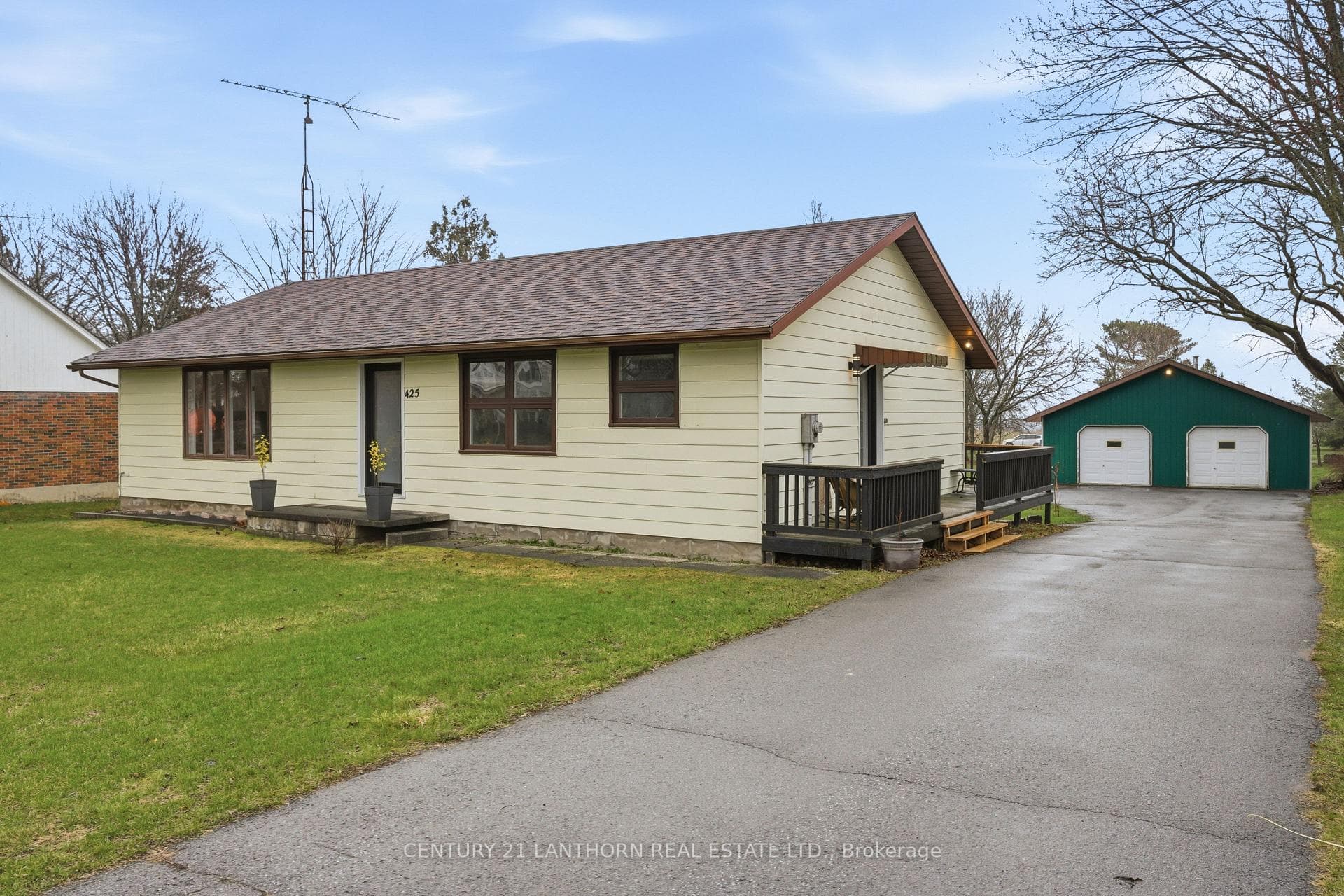 425 Bloomfield Main Street photo 18