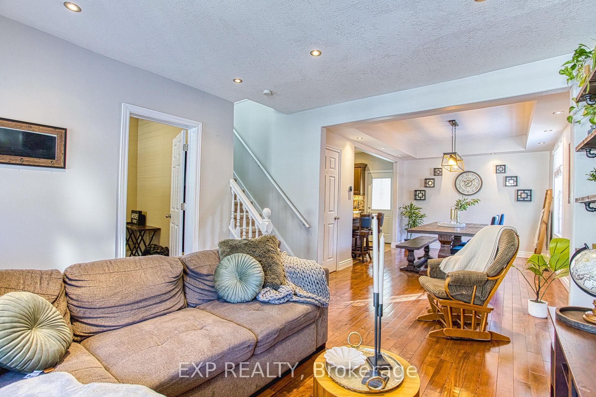 153 Gladstone Avenue photo 12