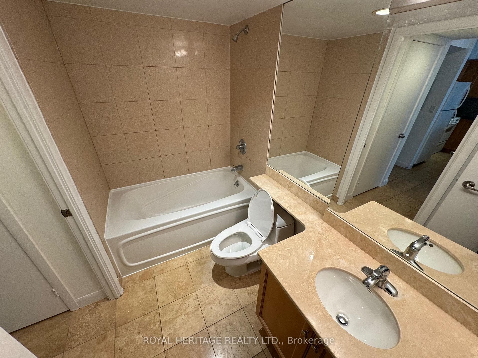 210 Victoria Street Unit 2307 photo 9