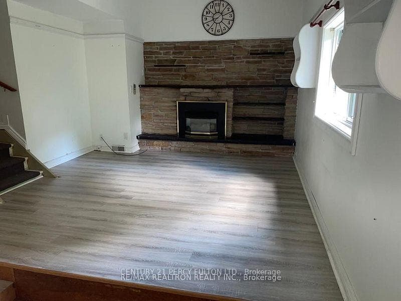 542 Dianne Drive photo 15