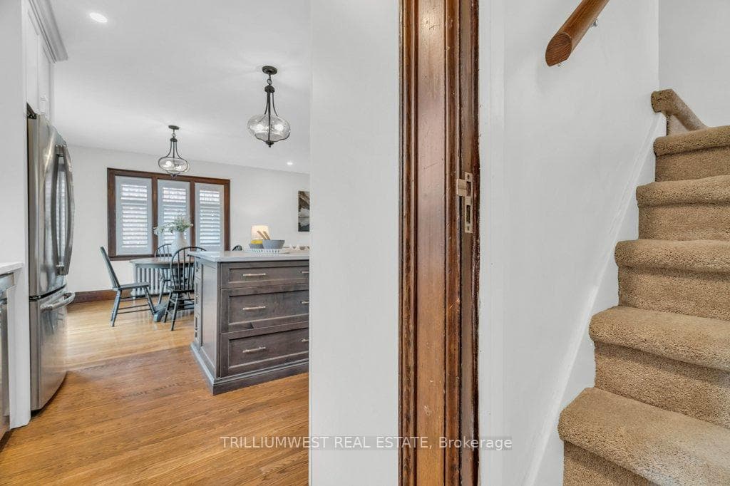 255 Margaret Avenue photo 17