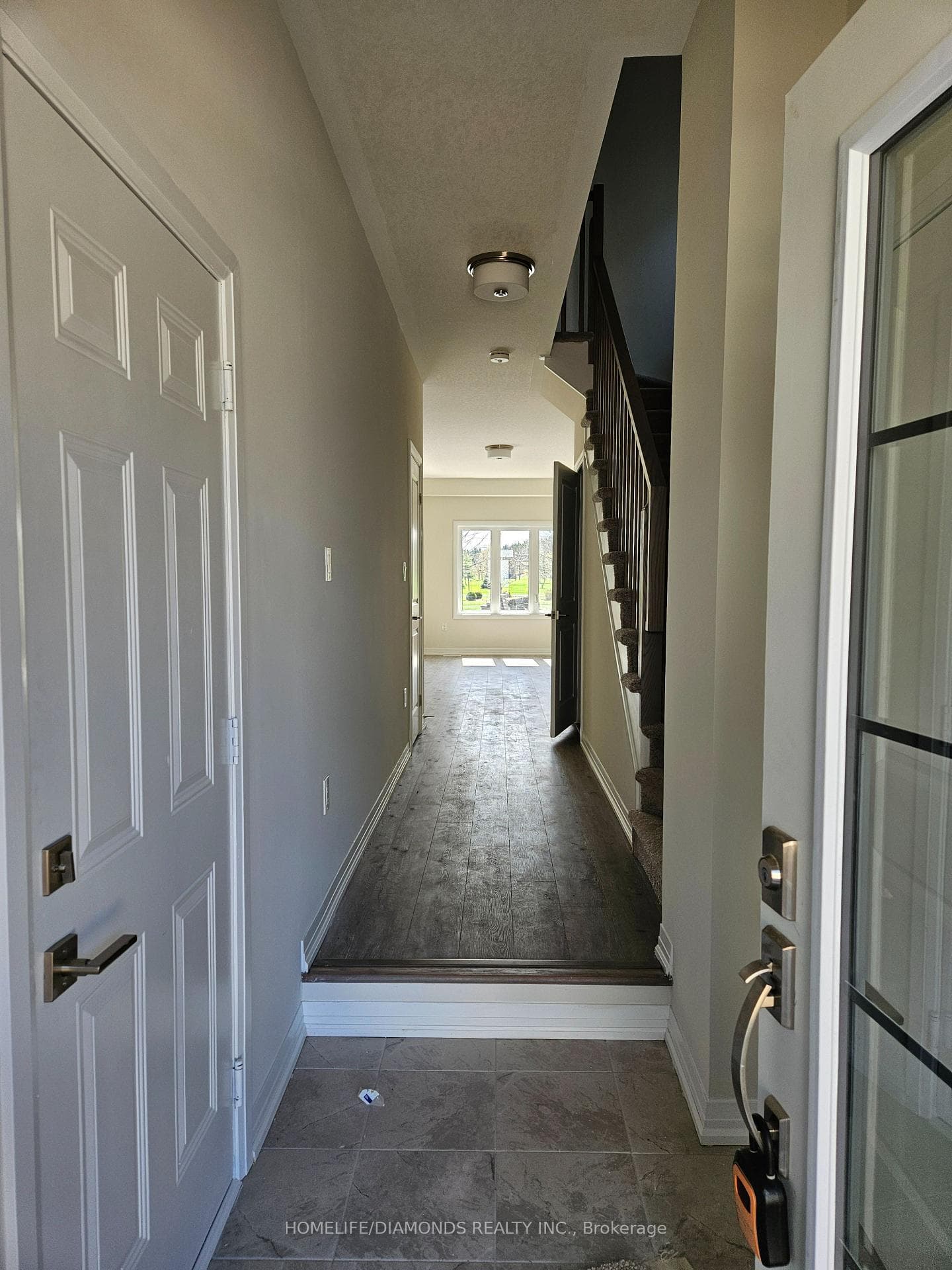 660 COLBORNE Street Unit 84 photo 2