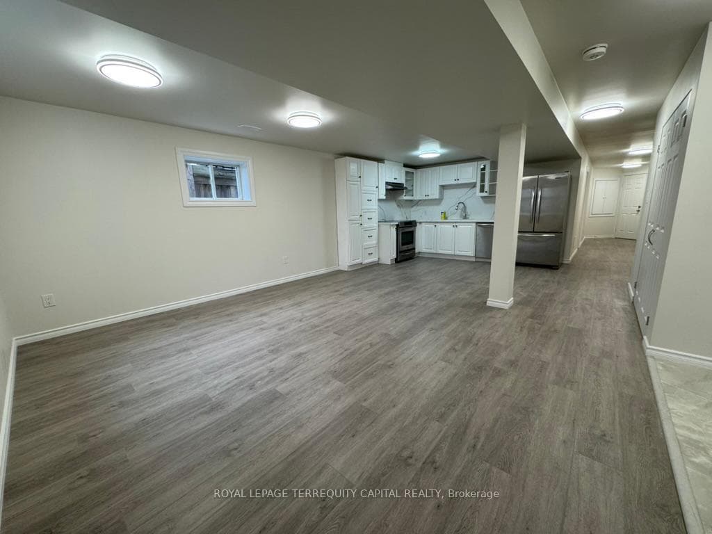 127 Birkhall Place Unit Lower photo 3
