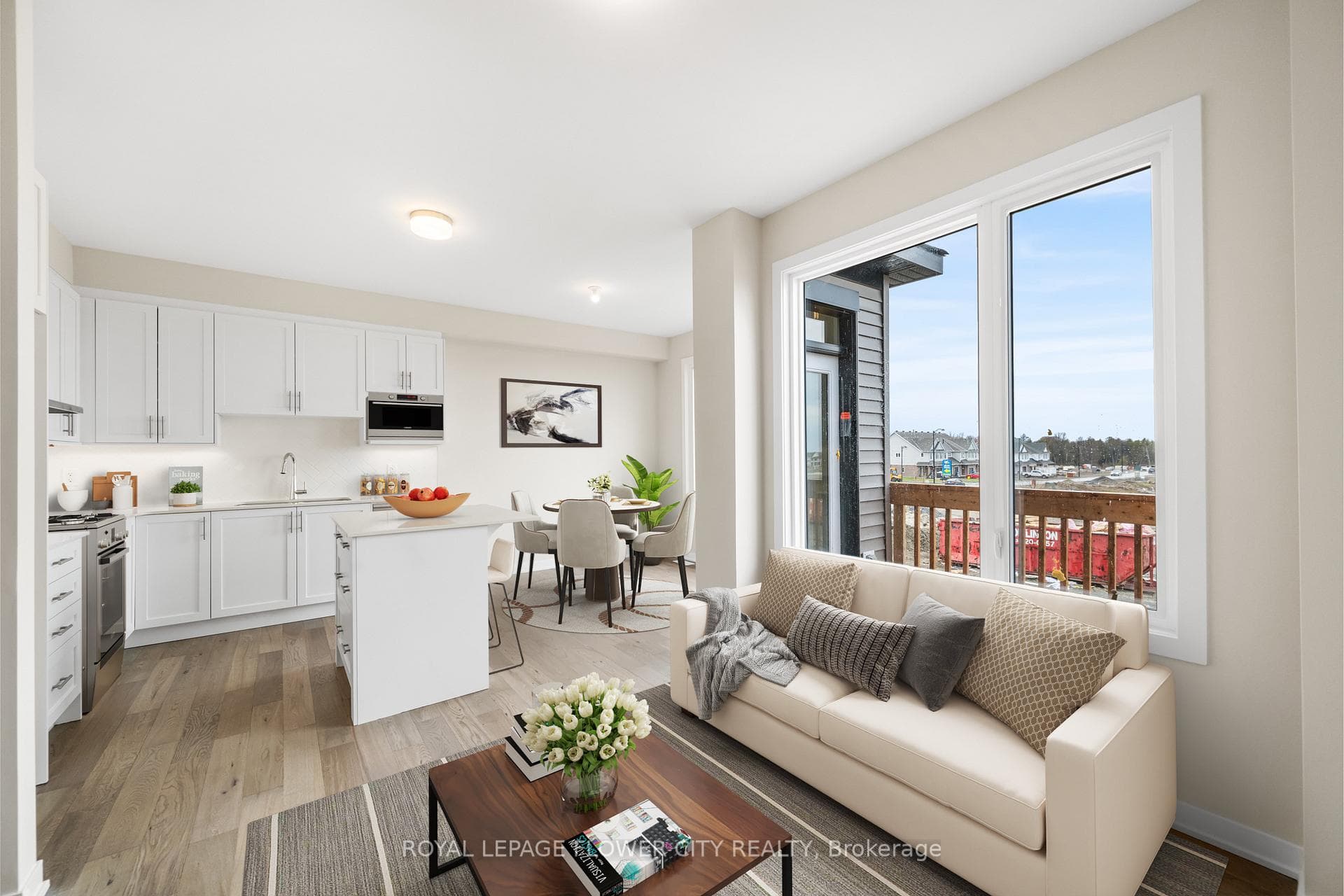 283 Les Emmerson Drive photo 1