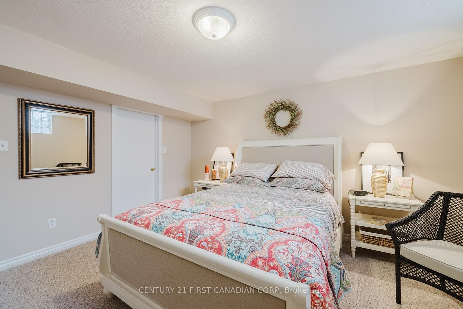 937 Silversmith Street photo 30