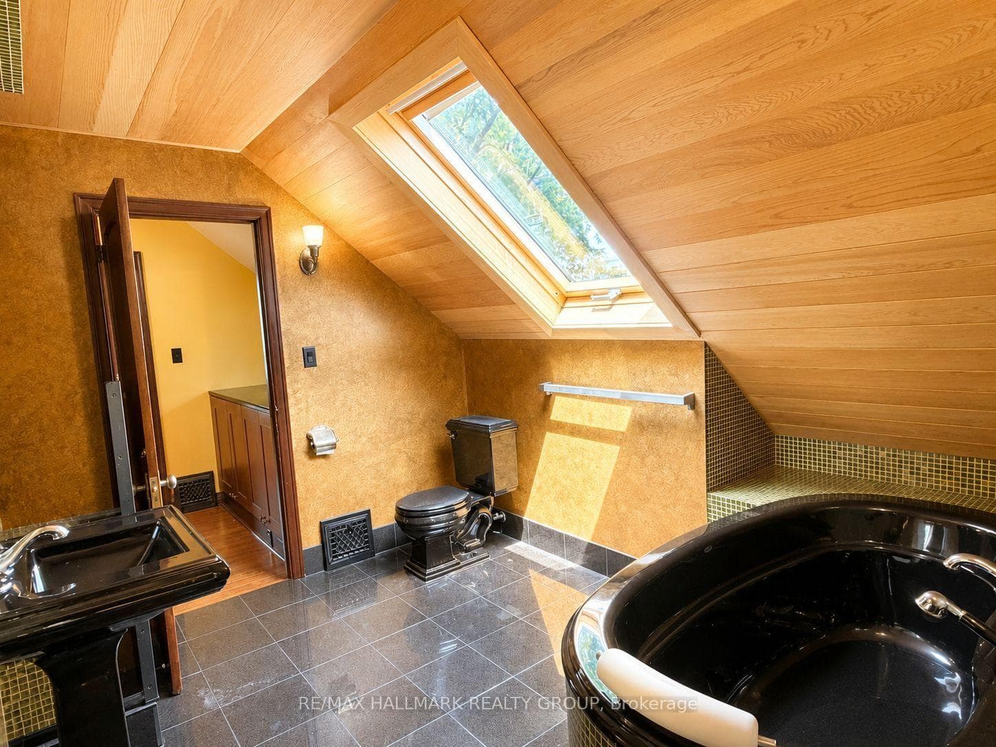 3565 Albion Road photo 14