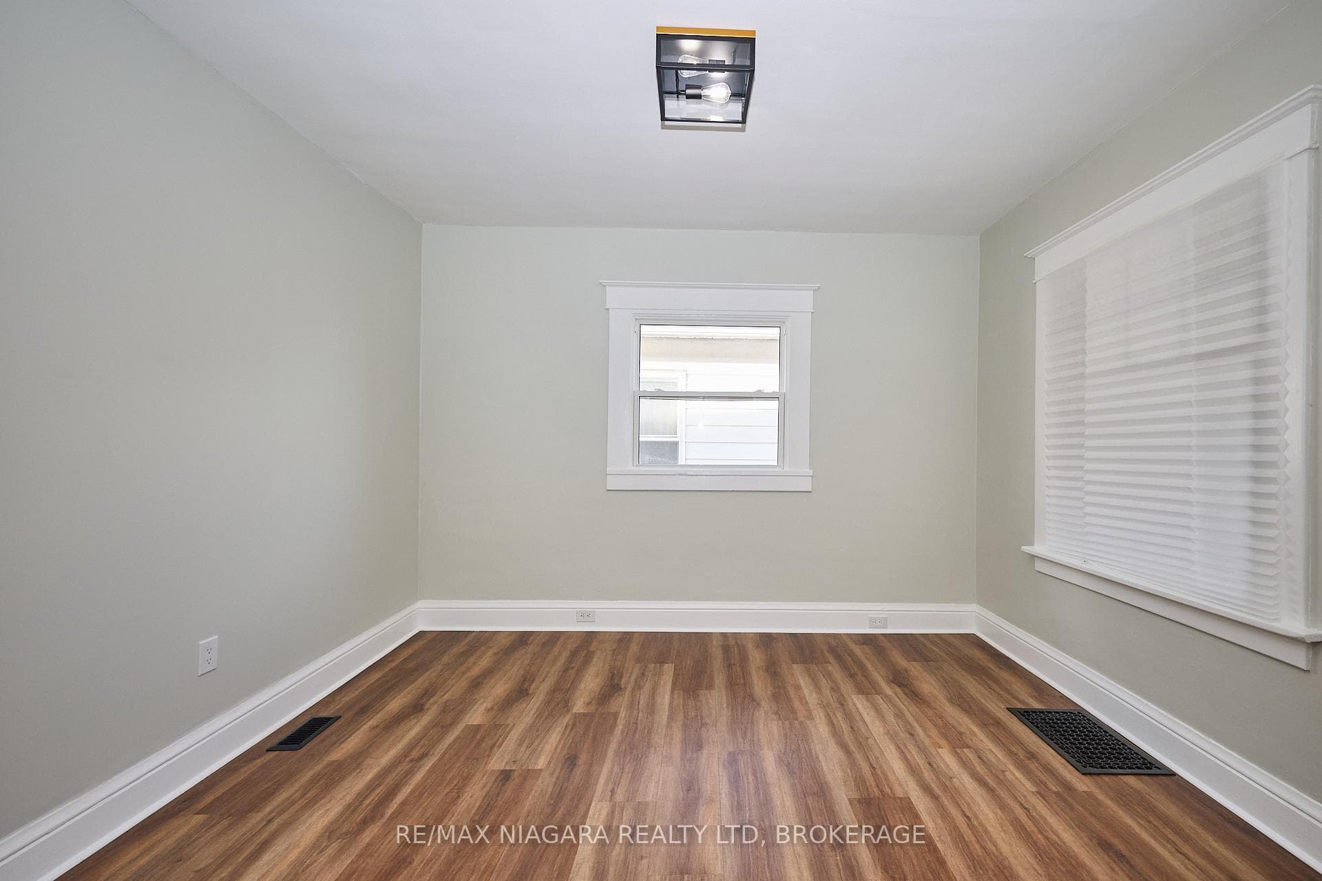 5006 Morrison Street photo 22