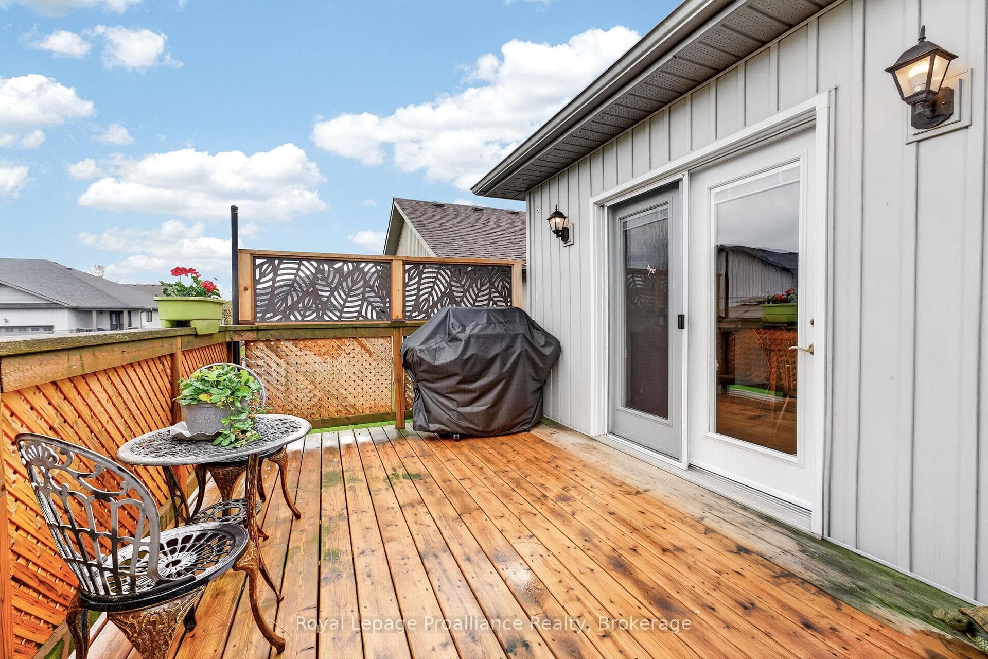 4 Merrill Drive photo 25