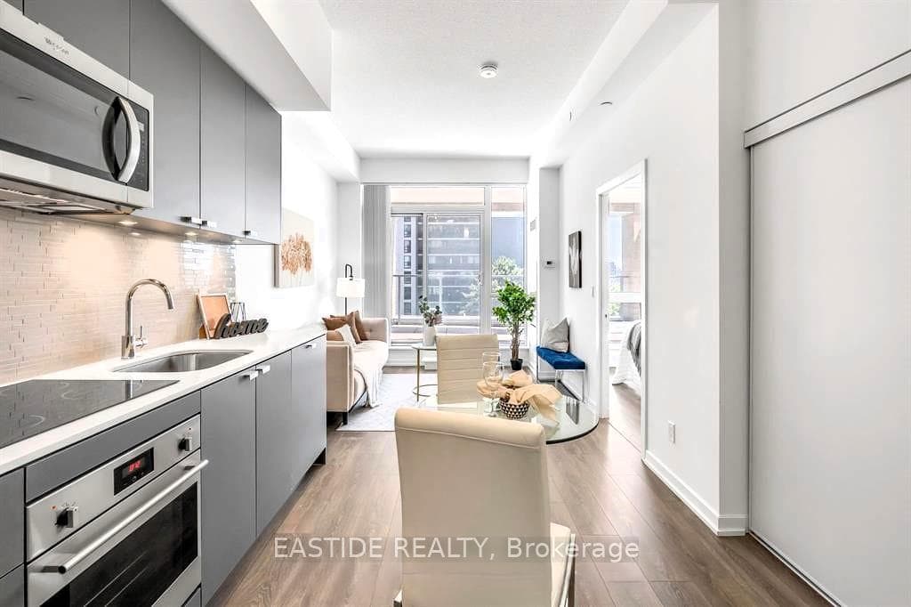 56 Forest Manor Road Unit 301 photo 11