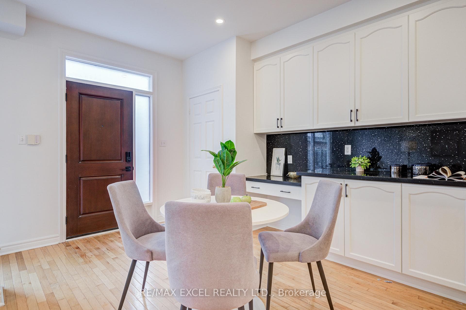 13 Sharon Lee Drive photo 18