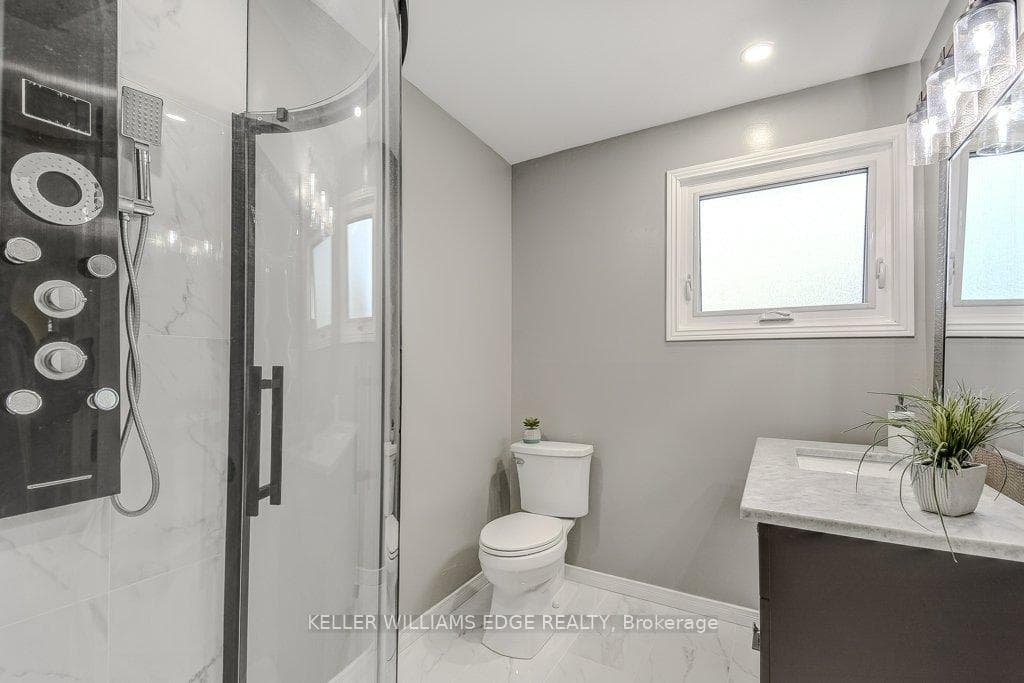 39 Bonaparte Way photo 23