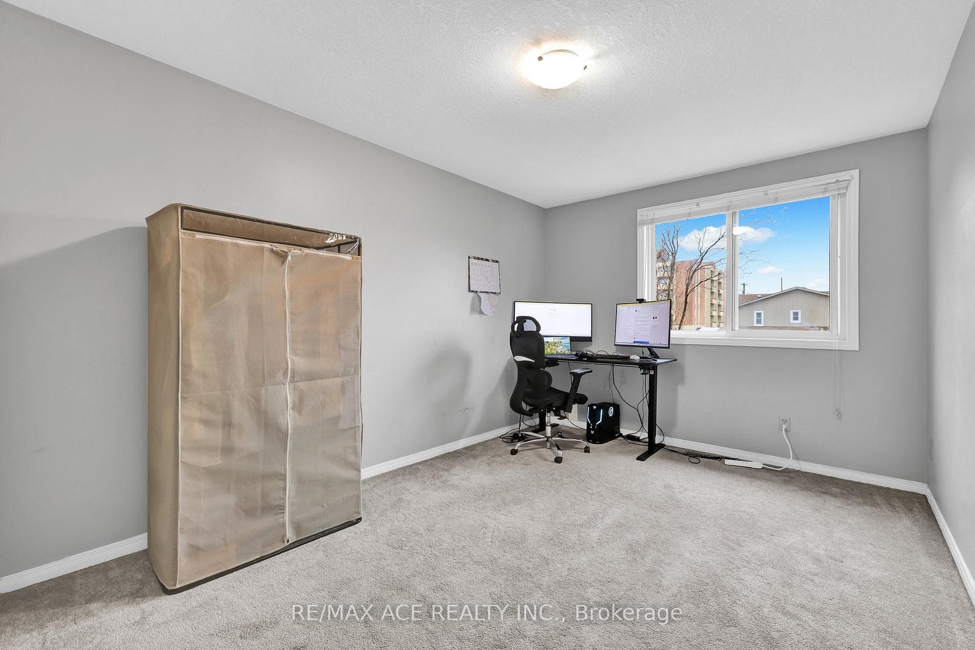 19 Rosemount Drive photo 32