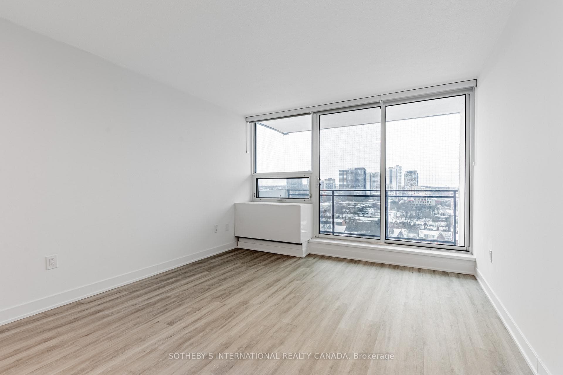 191 Sherbourne Street Unit 1004 photo 4