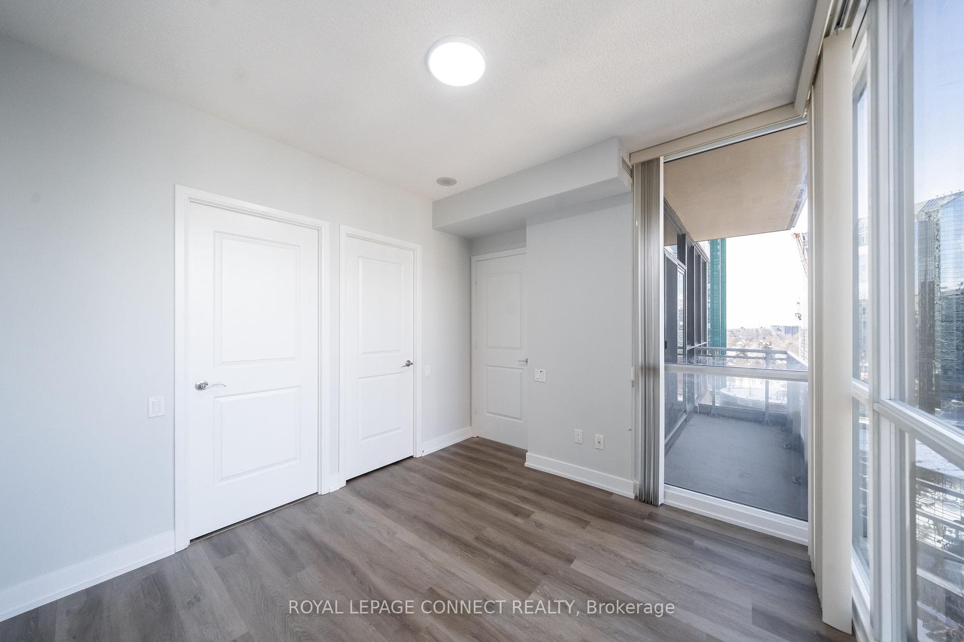 23 Sheppard Avenue Unit 1903 photo 4
