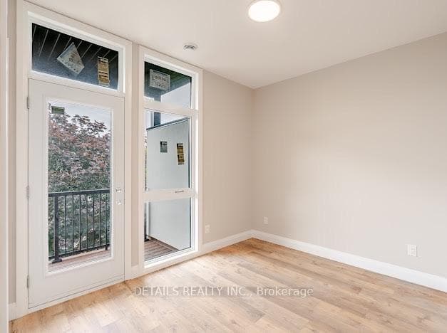 659 Donat Street Unit 201 photo 15