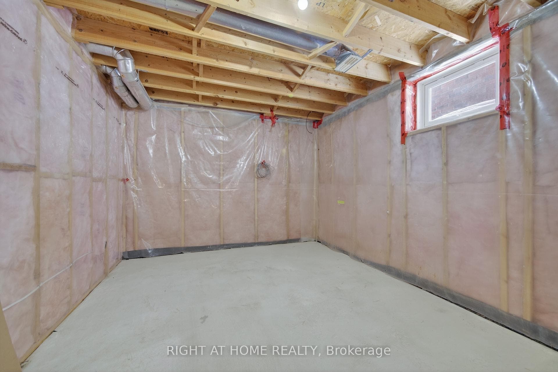 2084 Osbond Road photo 24