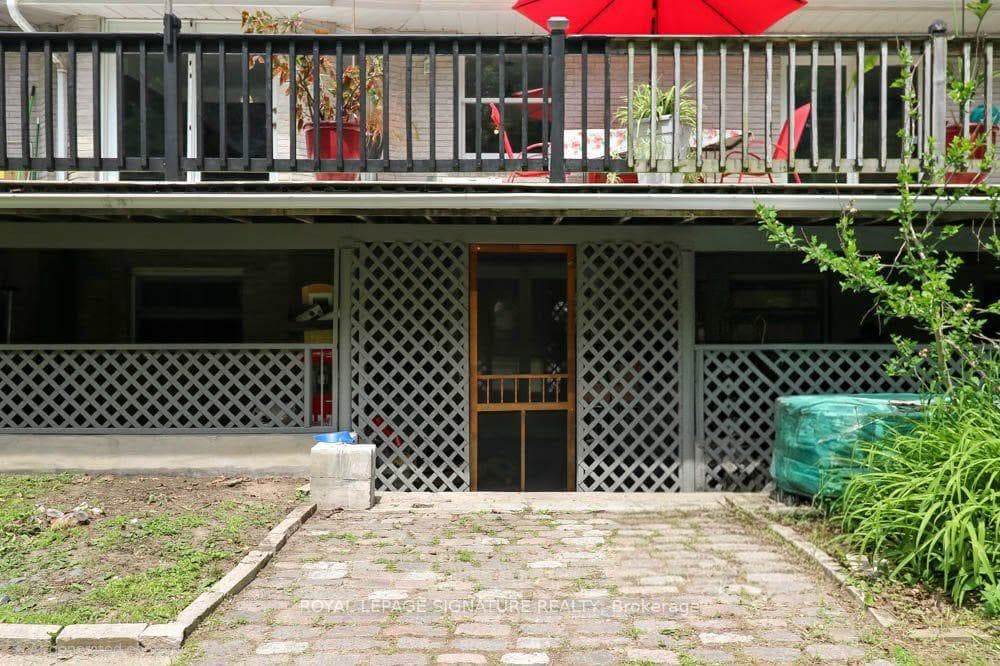 1729 Mosley Street photo 47