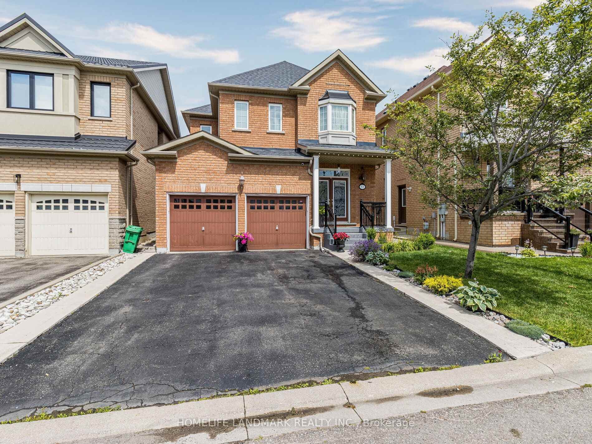 52 Hardgate Crescent photo 1