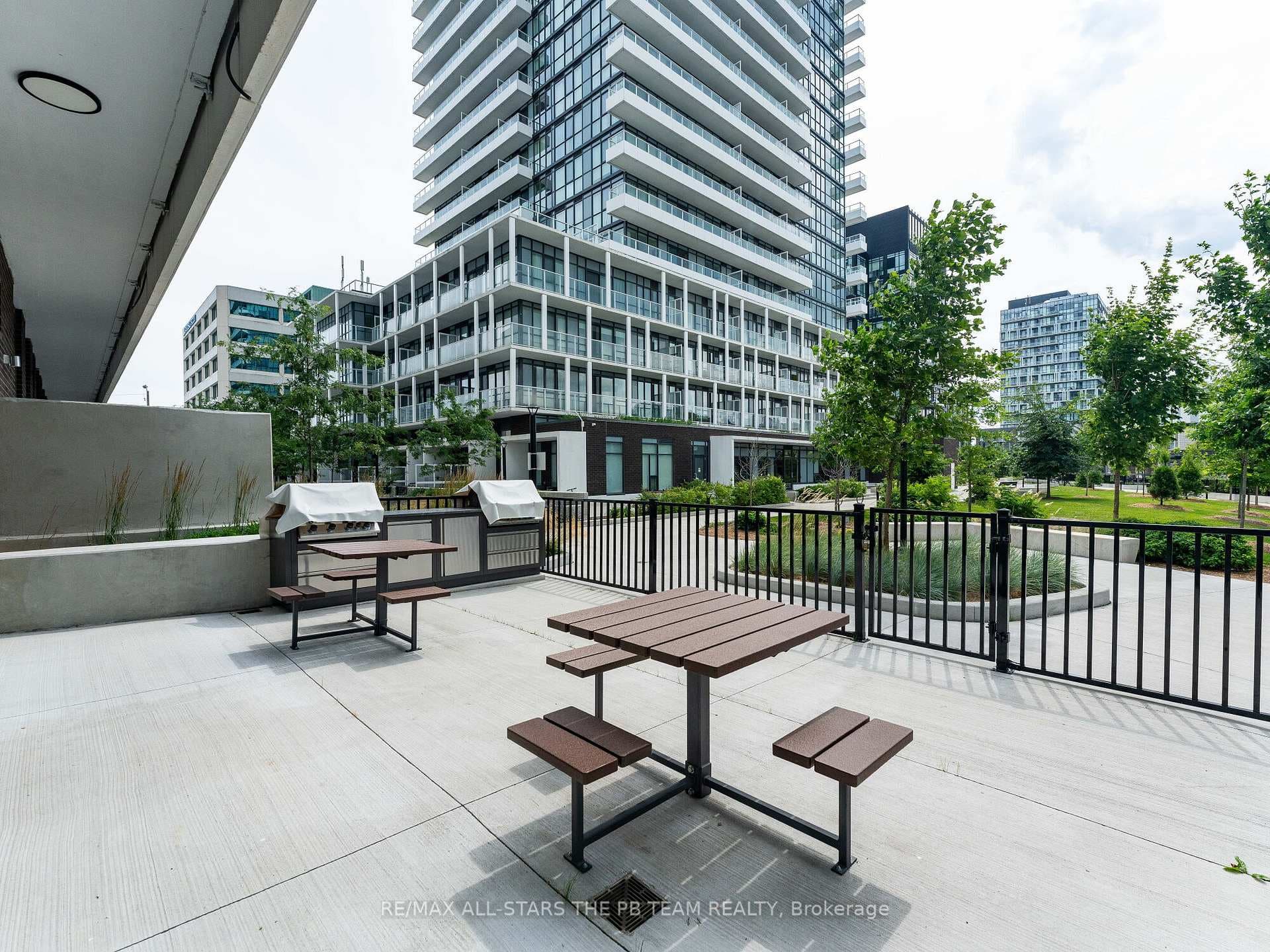 188 Fairview Mall Drive Unit 1512 photo 38