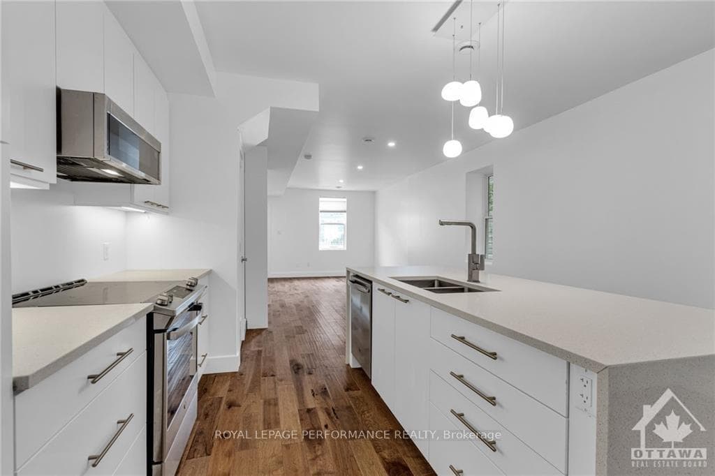 52 STIRLING Avenue photo 10