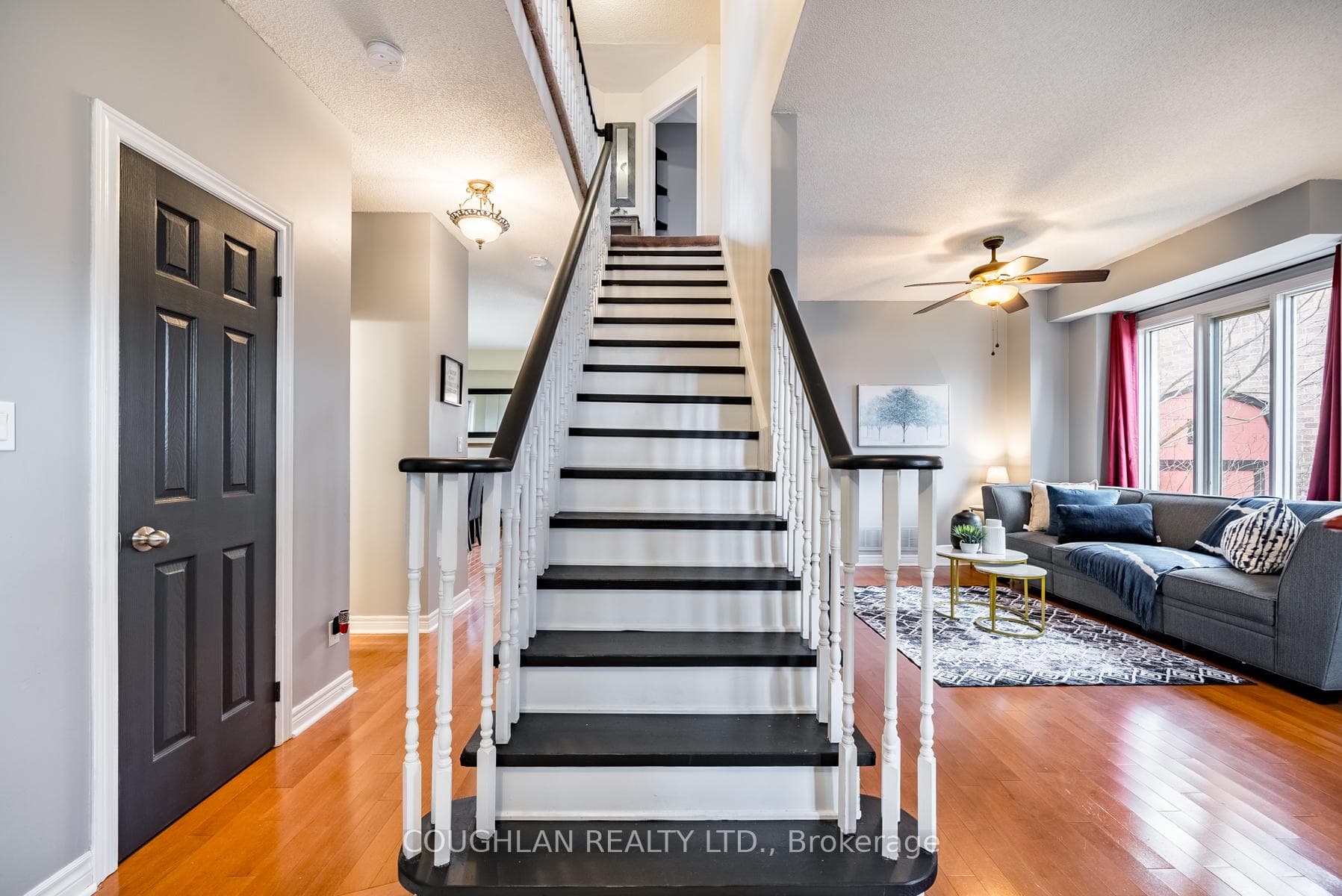 82 Bedell Crescent photo 6