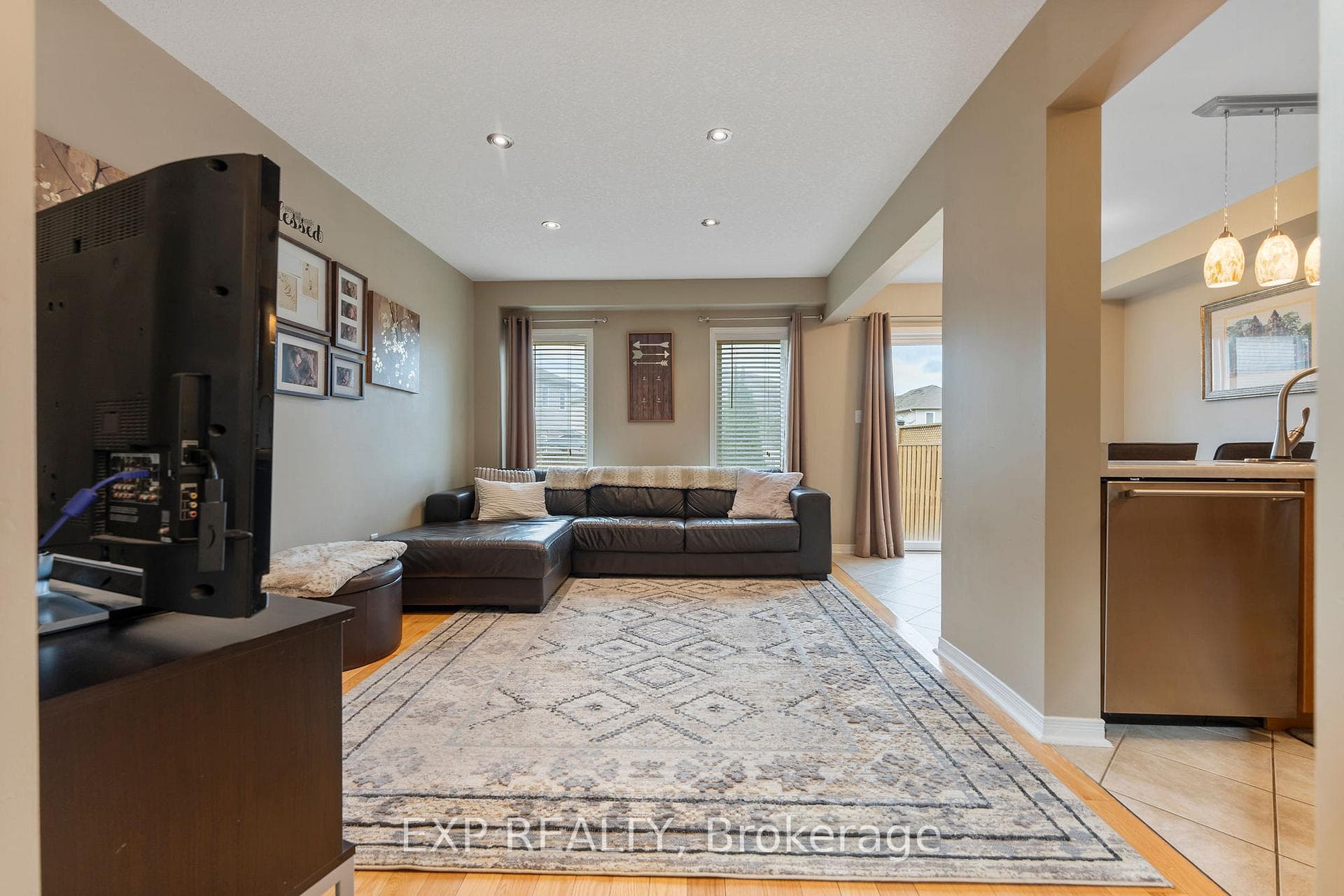 16 Clement Drive photo 13