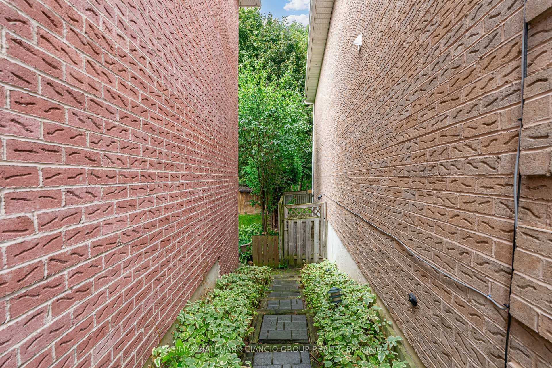 46 Bluebell Crescent photo 22