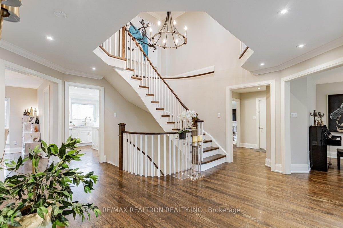 442 Mill Street photo 3