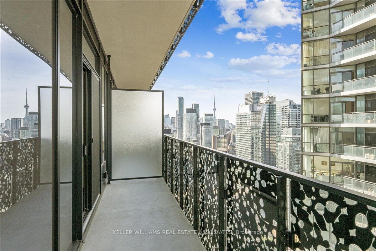 55 Charles Street Unit 3909 photo 24