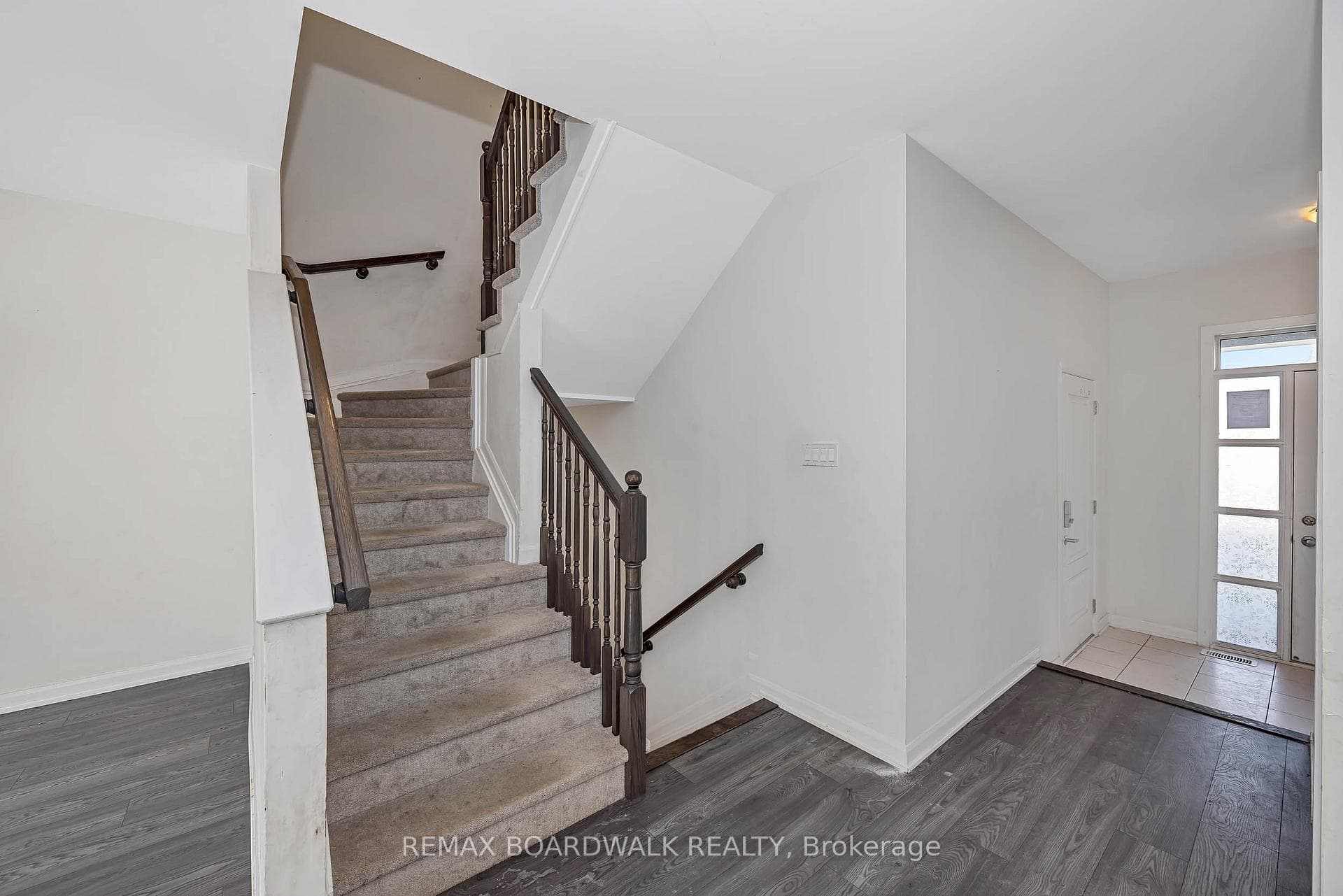 2063 Caltra Crescent photo 18