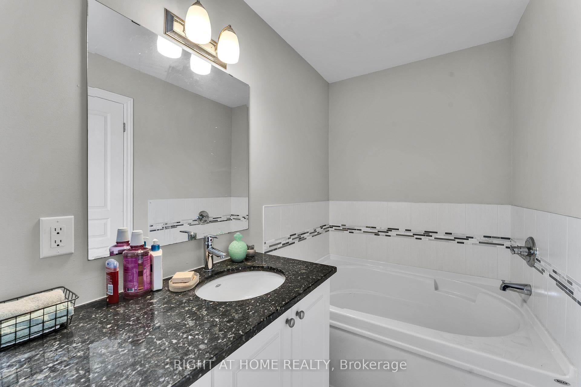 Ensuite - Roman Tub