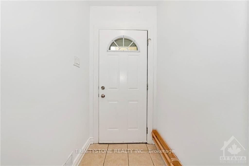 545 BROWNING Avenue photo 3