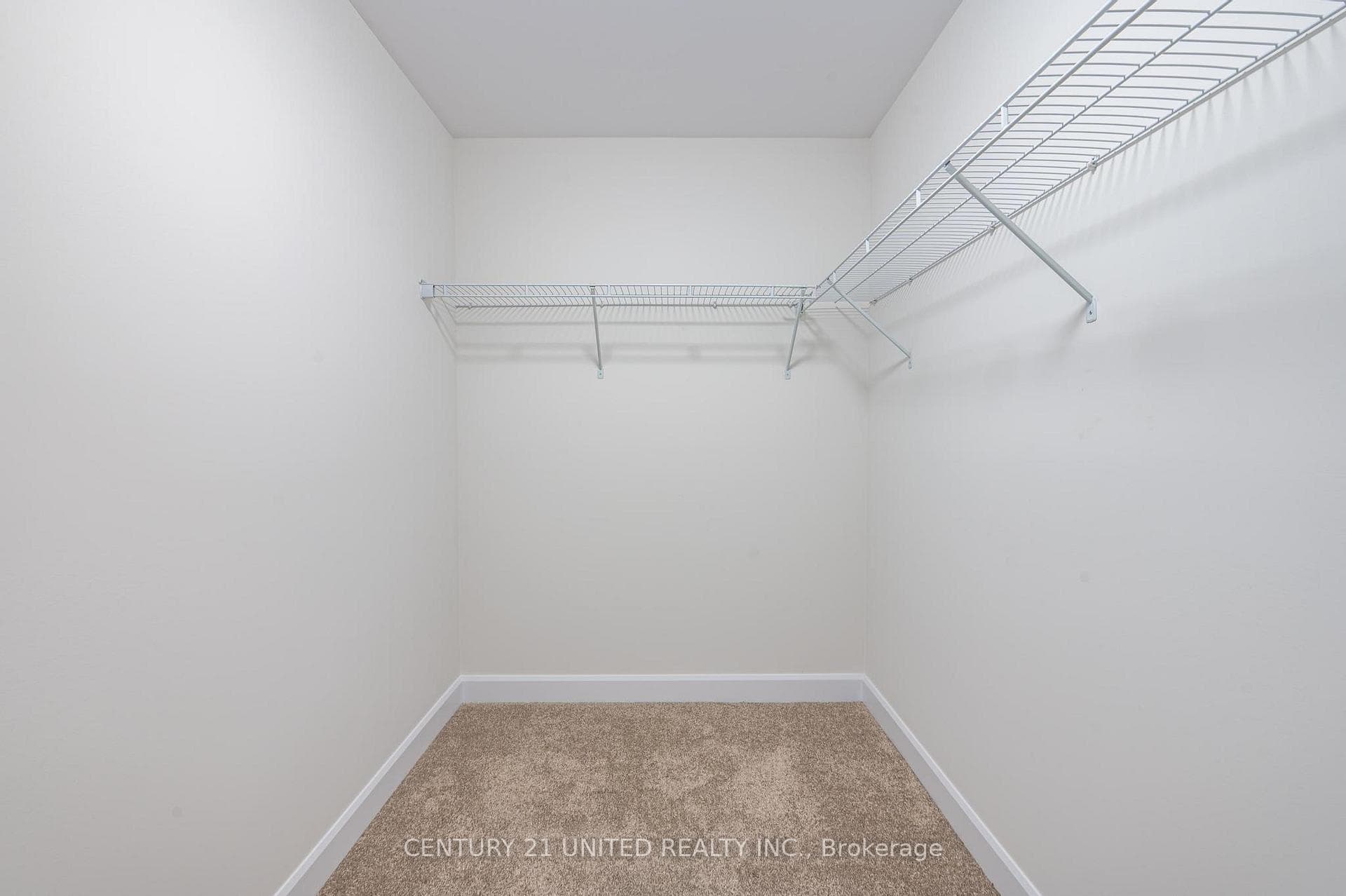 323 Mullighan Gardens photo 24