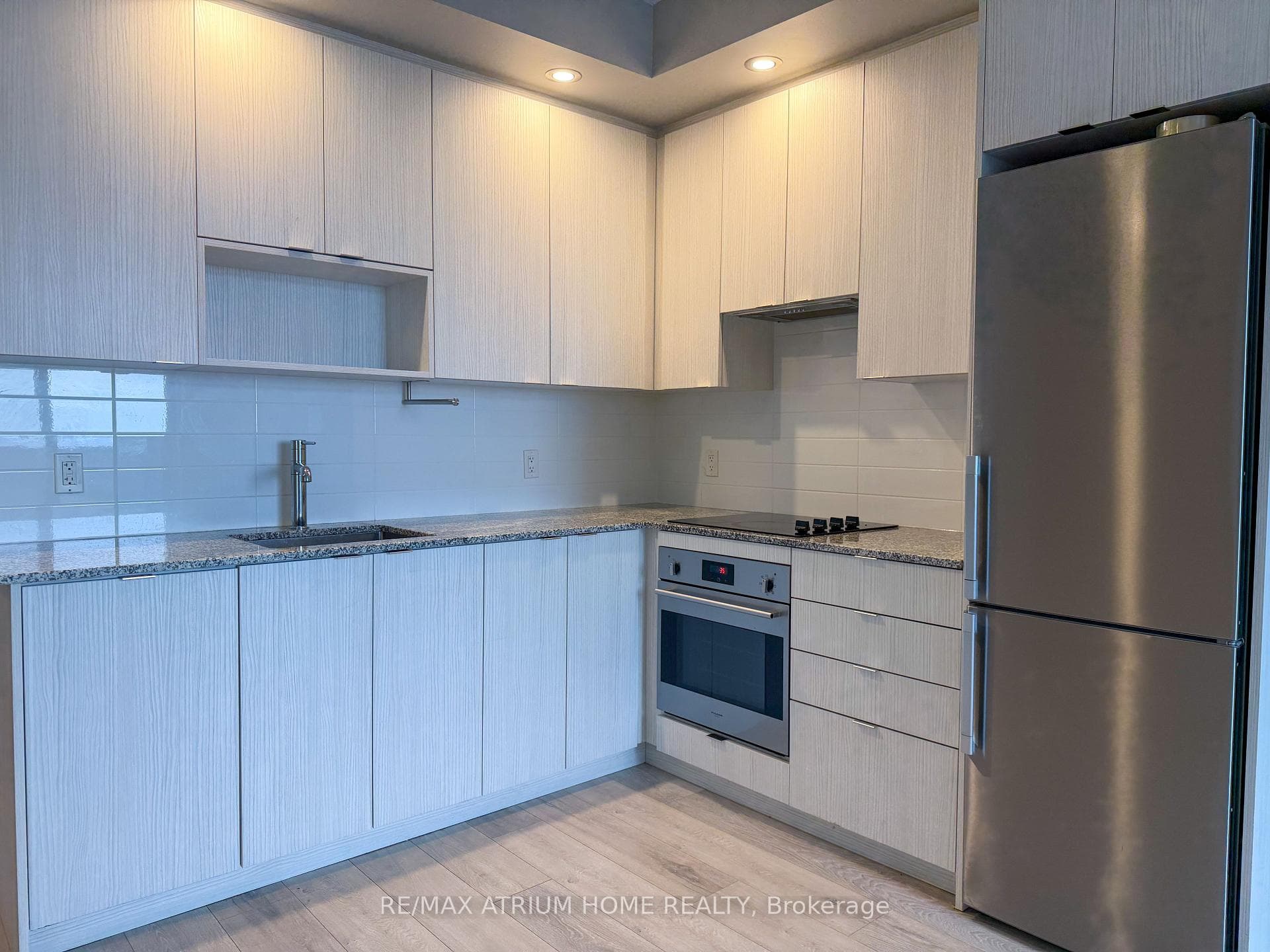 225 Village Green Square Unit 2705 photo 4