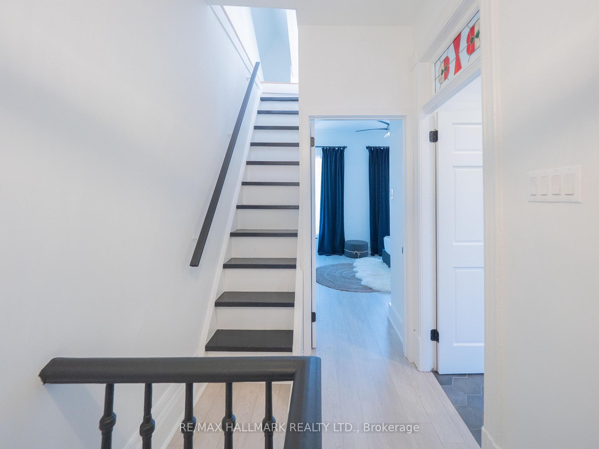 108 Carlaw Avenue photo 15