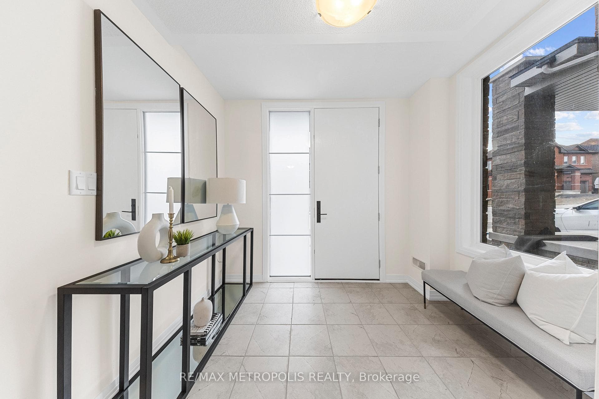 1164 Skyridge Boulevard photo 3