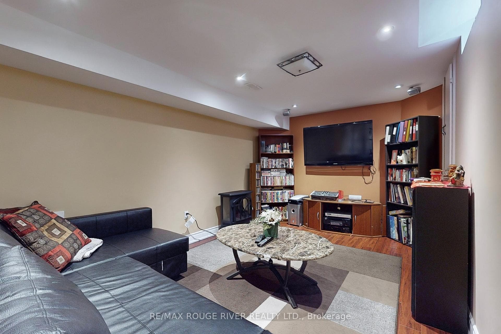 3775 Ellesmere Road photo 29