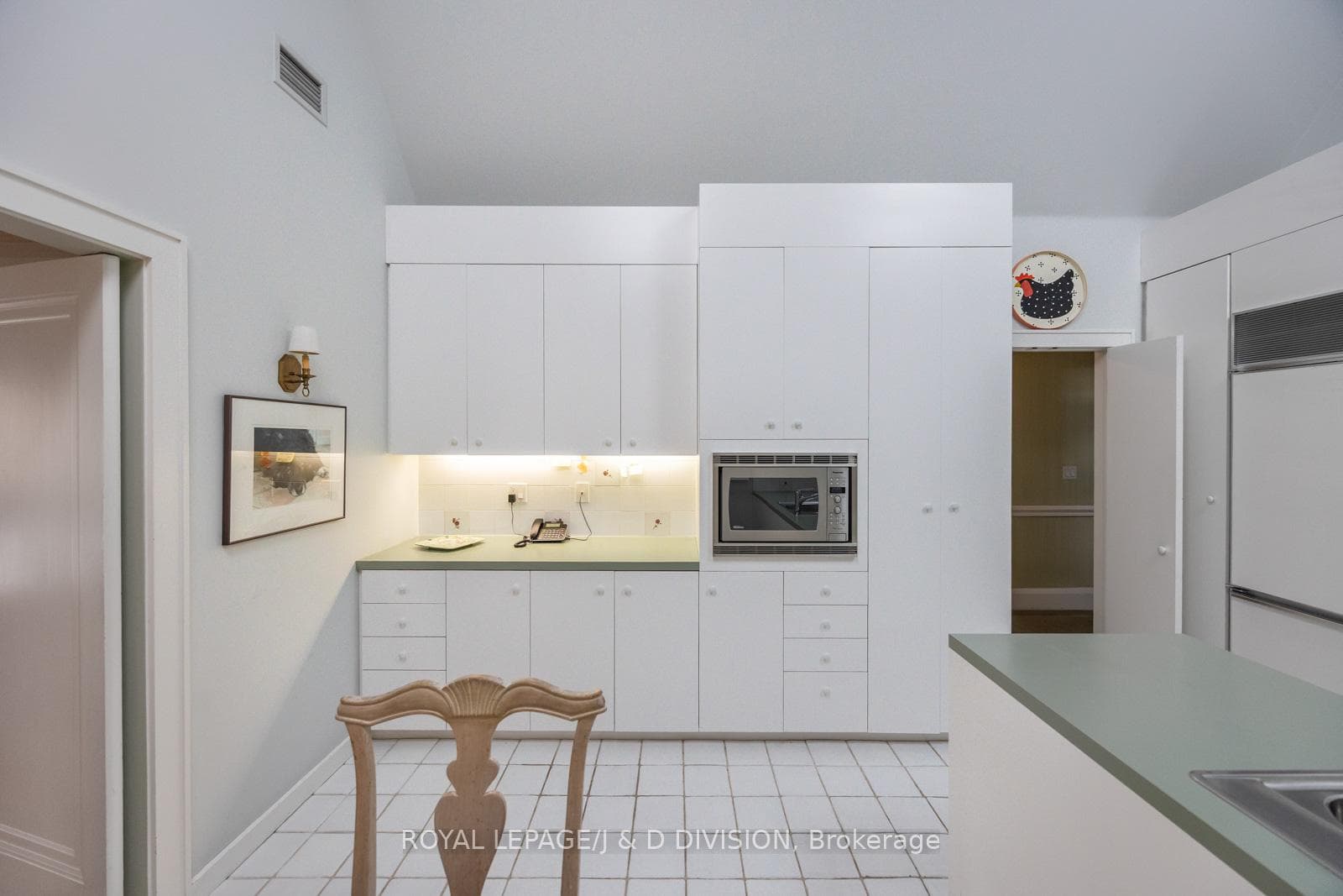 Extra Storage in Breakfast Area