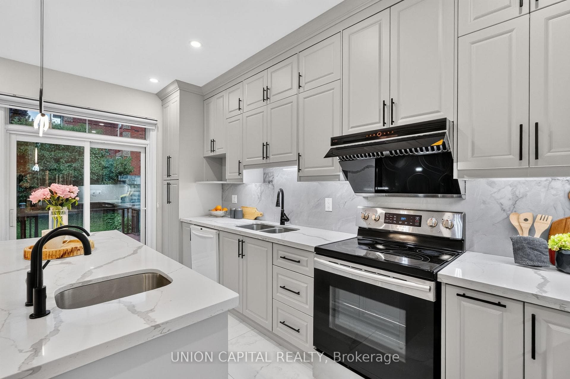 9 Ballymore Drive photo 17