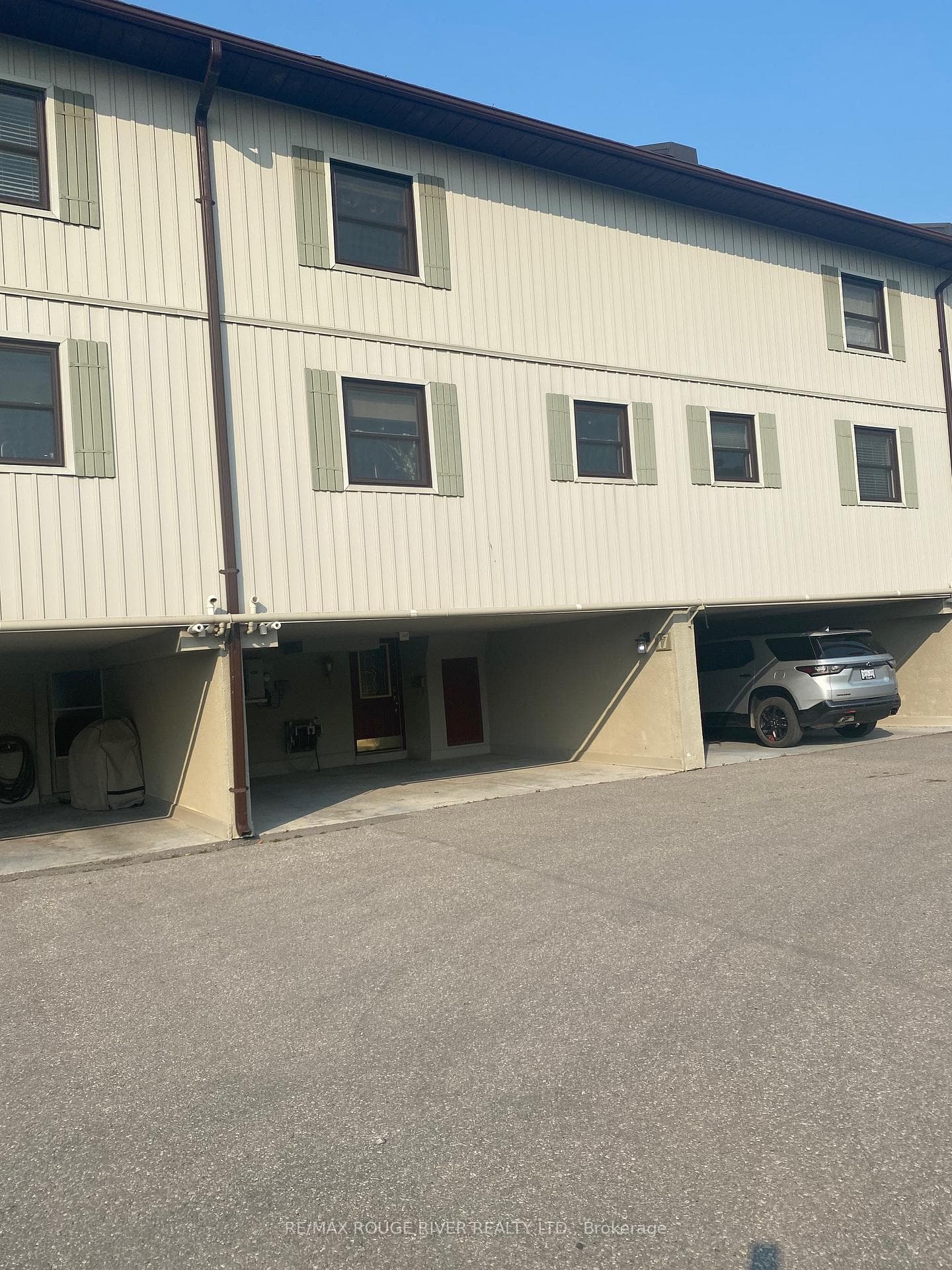 120 Port Darlington Road Unit 17 photo 2