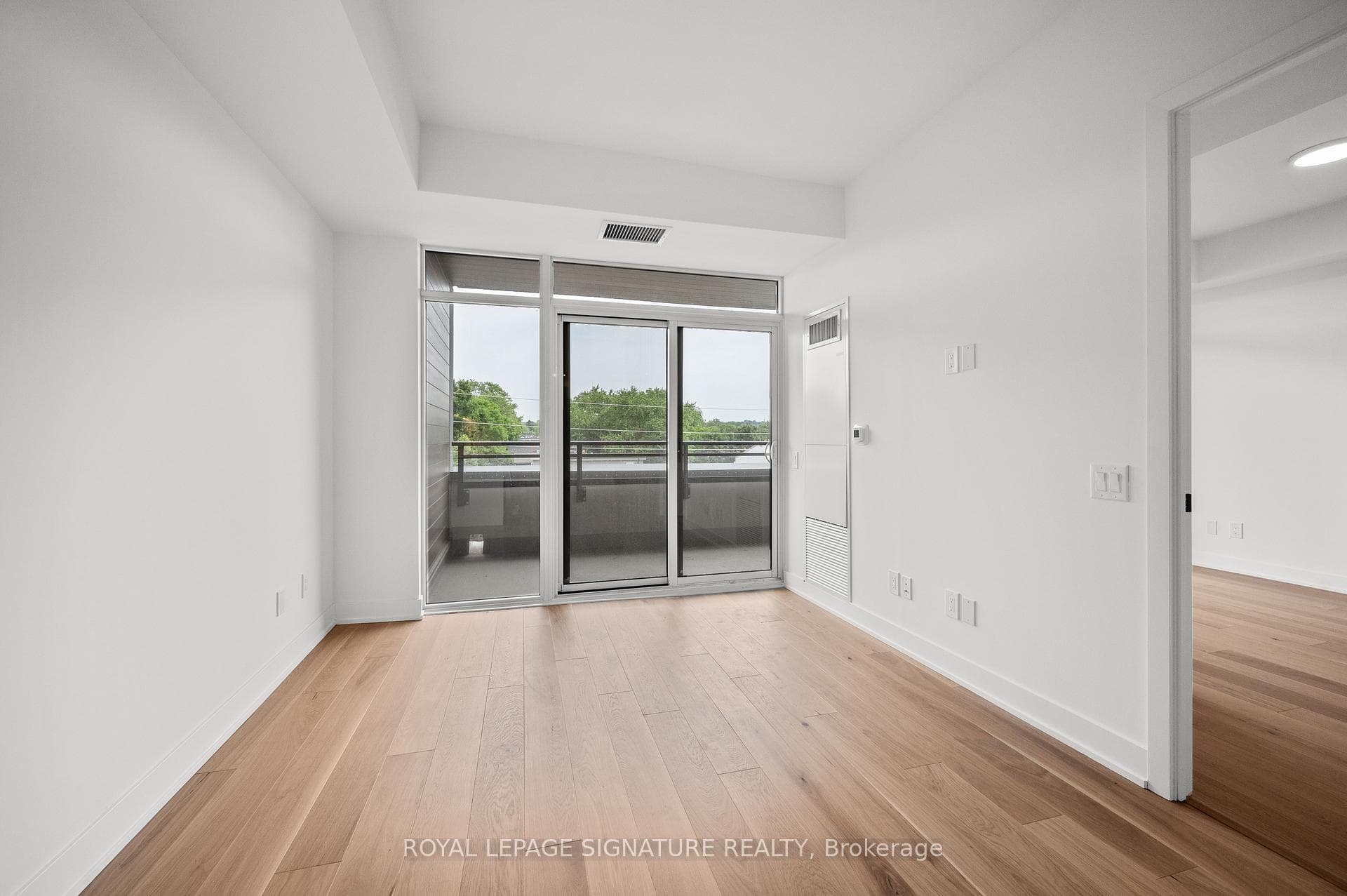 1285 Queen Street Unit 402 photo 6
