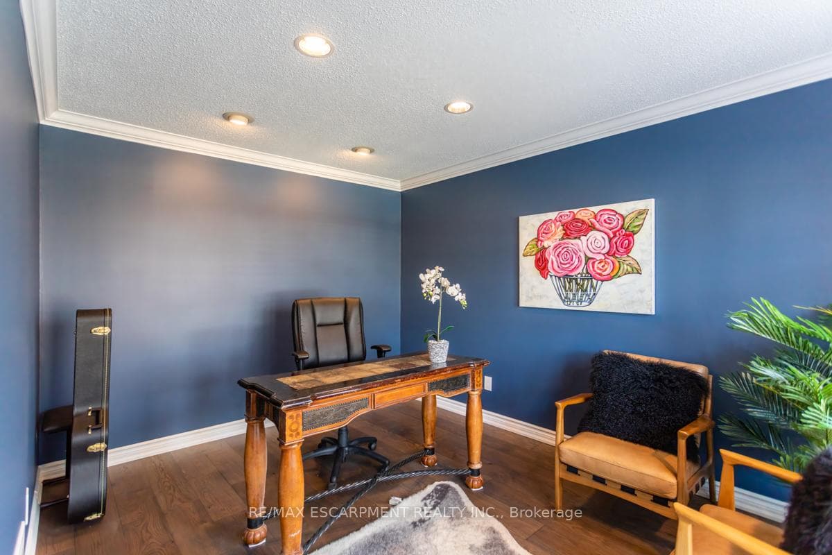 12 Lakegate Drive photo 17