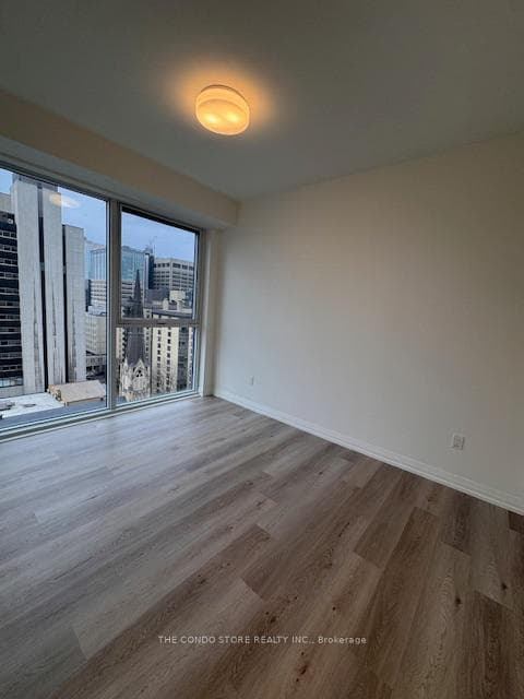 280 Dundas Street Unit 1211 photo 7