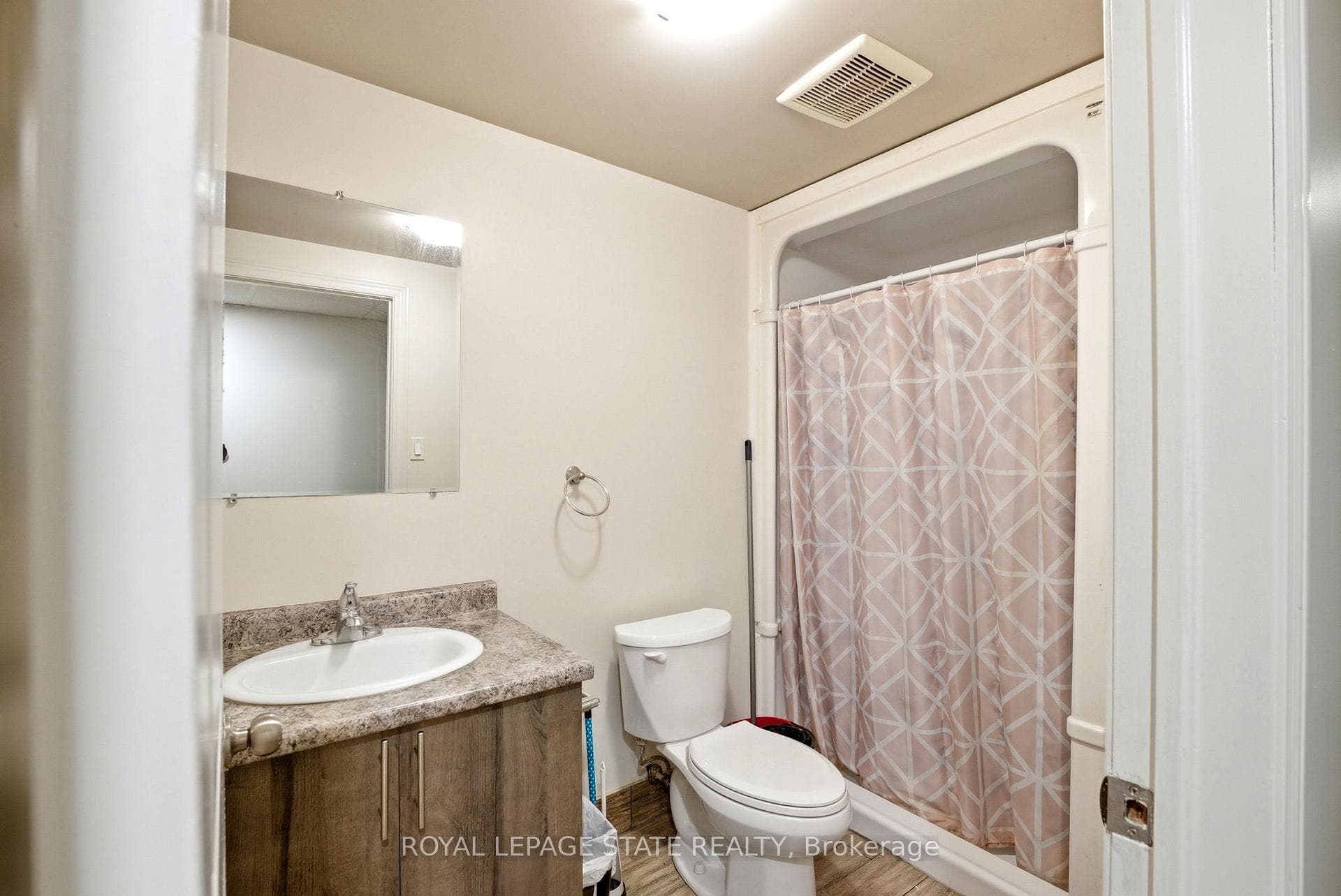 1745 King Street photo 36