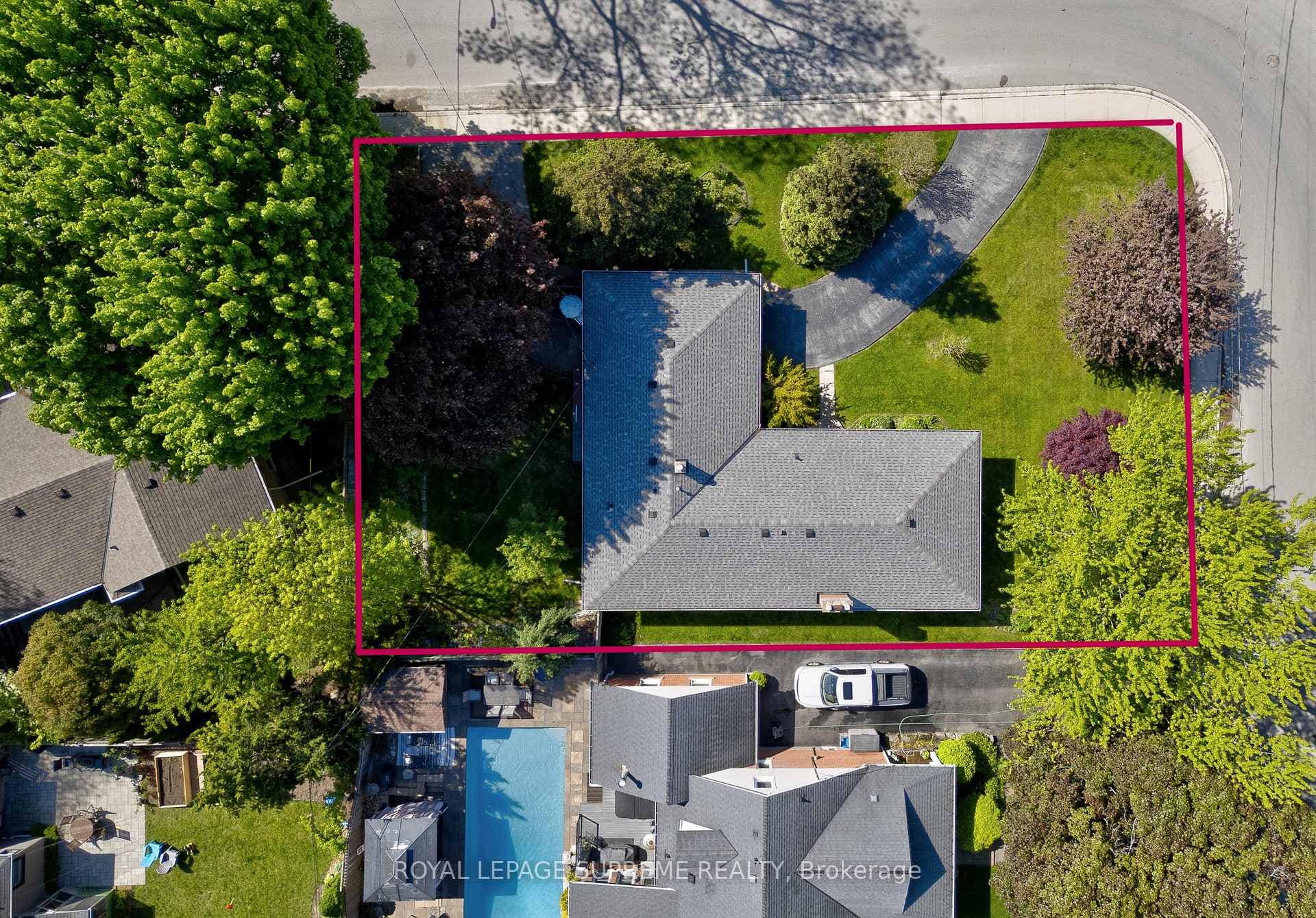 405 Stratheden Drive photo 36
