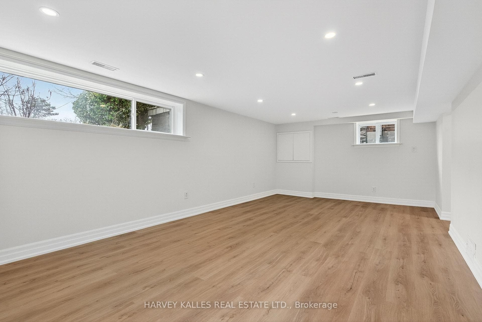 67 Robinglade Drive Unit Basement photo 8