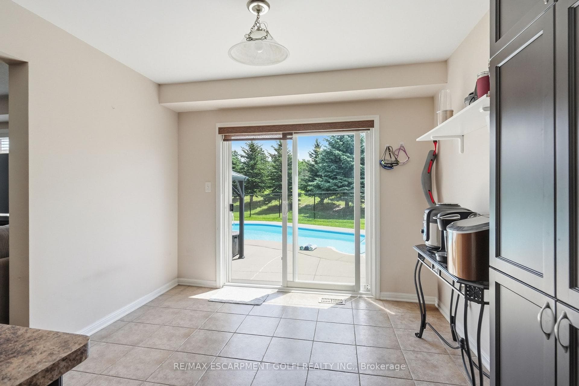 240 Emick Drive photo 15