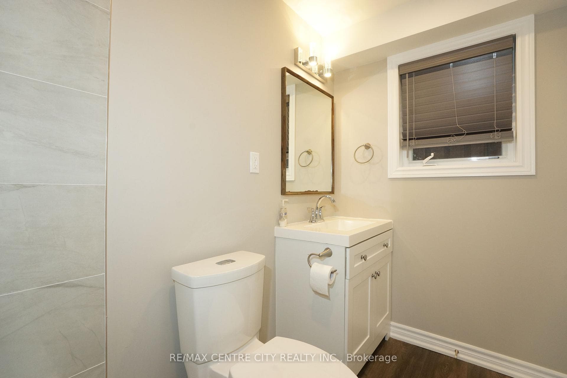 1509 horseshoe Crescent photo 30