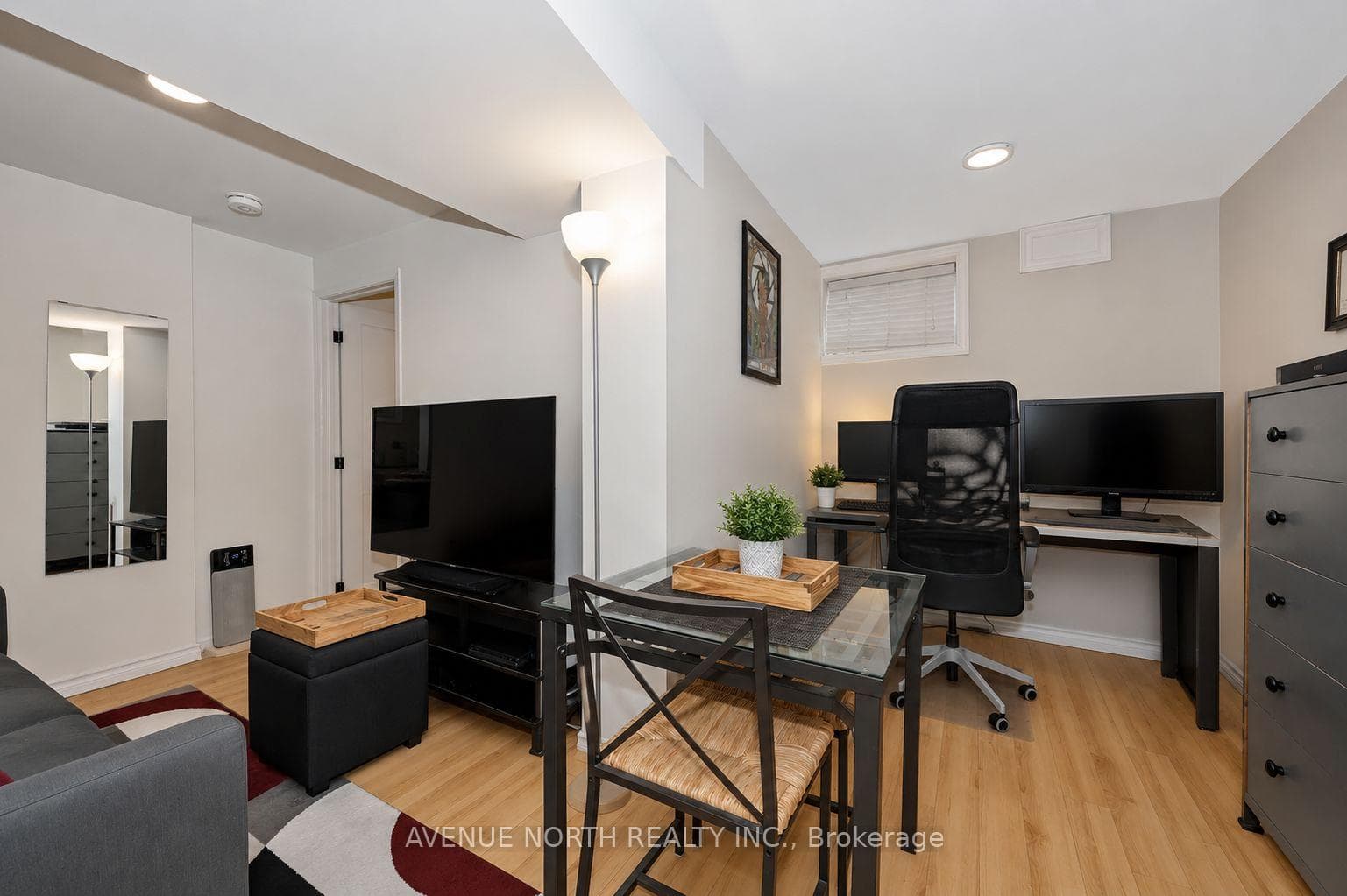 1091 Gladstone Avenue photo 38